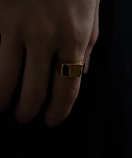 square wide ring gold