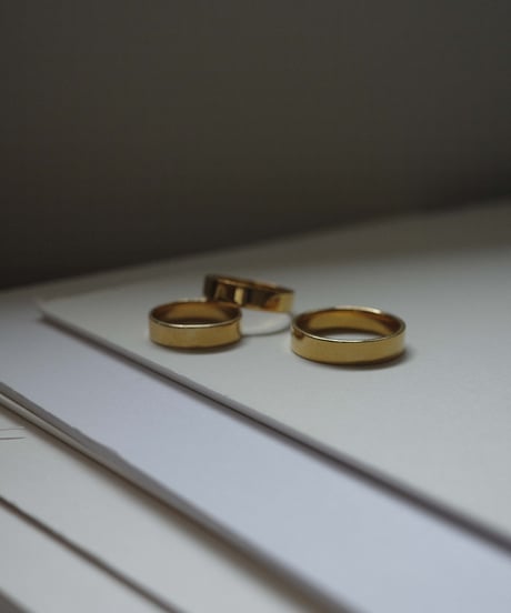 flat ring gold