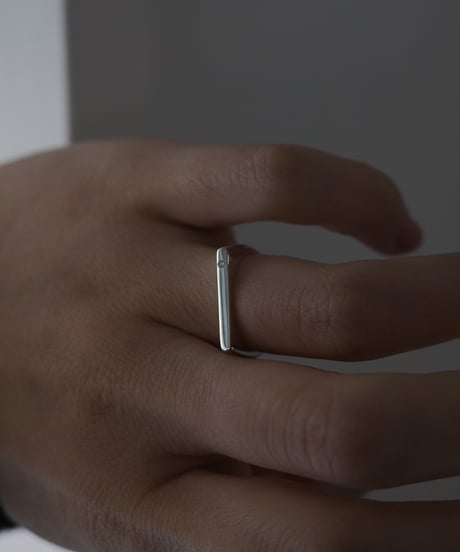 TN E ring diamond