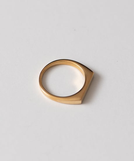 E ring gold