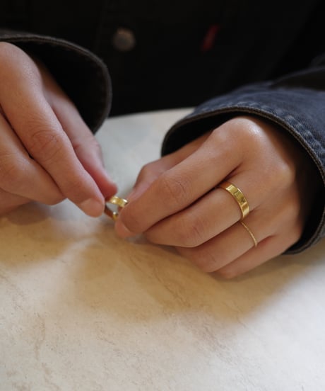 flat ring gold