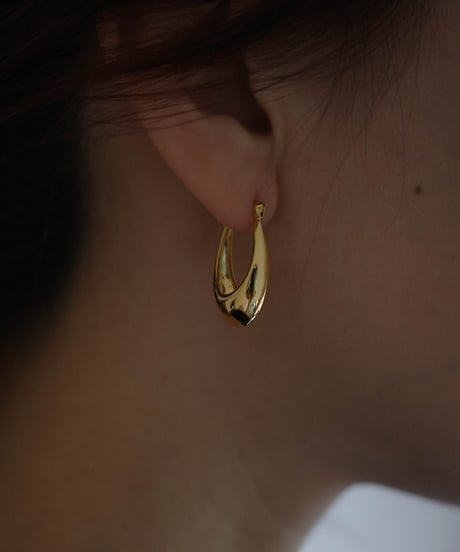 p drop pierce gold