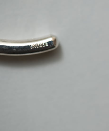 line bangle