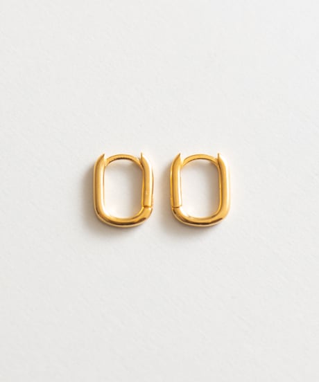 small square  pierce gold