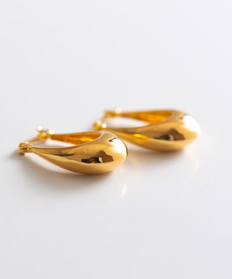 p drop pierce gold