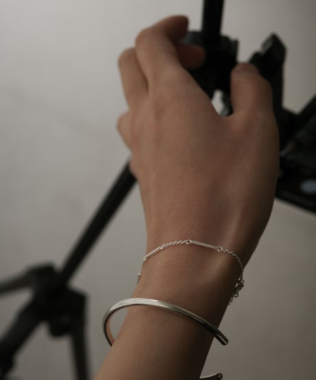 bar chain bracelet