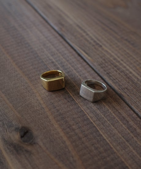 square wide ring gold
