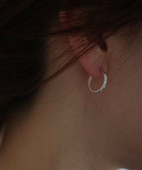 t n hoop pierce M