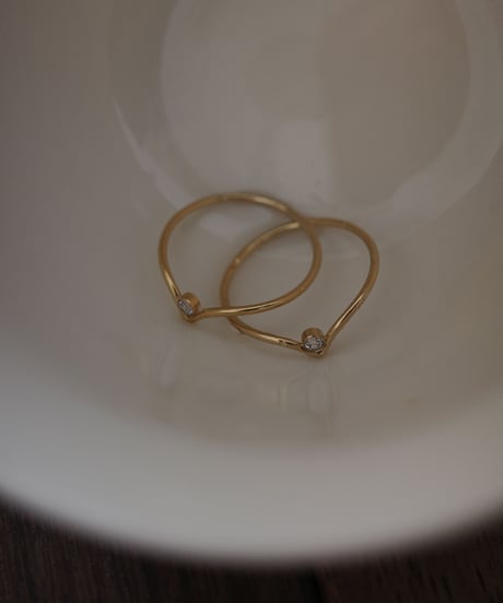 cz curve ring gold