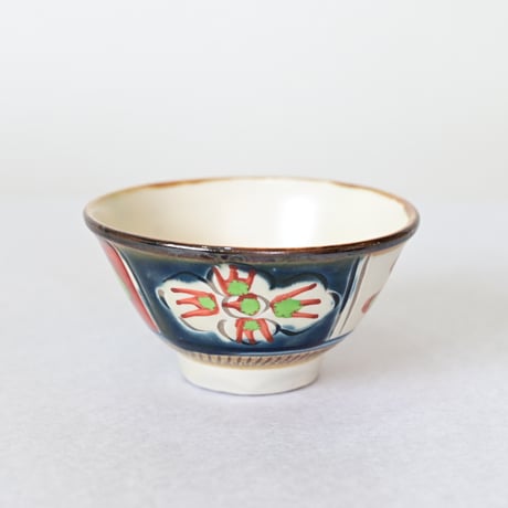 【沖縄の器・やちむん・壺屋焼】　國場陶芸　赤絵3.5寸マカイ　d