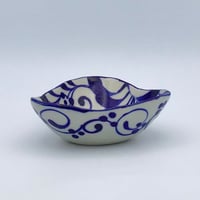 【壺屋焼】古い赤絵のぐい呑み 壺屋焼】古い赤絵のぐい呑み （沖縄の器・やちむん・壺屋焼】 國