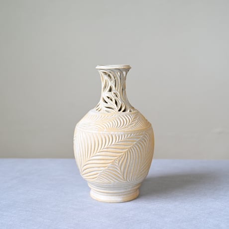 CATEGORY 新里竜子/Ryuko Shinzato | 沖縄のうつわ、やちむん、琉球ガラ