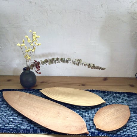 【沖縄の木漆工】　工房ぬりトン　月桃の葉皿　大
