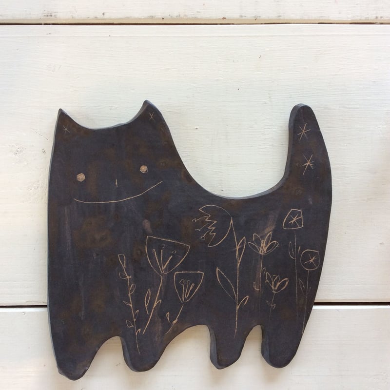 沖縄の陶器・やちむん】 土の種 ネコ皿 | 沖縄のうつわ、やちむん  