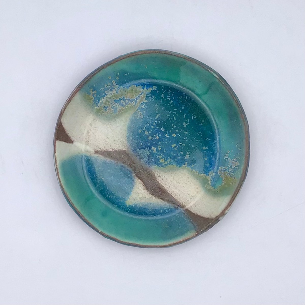 沖縄の陶器・やちむん】 西表焼青烽窯 タタラ丸皿 小 | 沖縄のうつわ