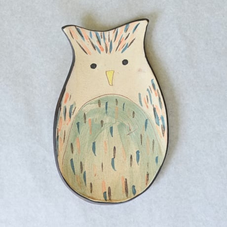 【沖縄の陶器・やちむん】　土の種　ミミズク皿