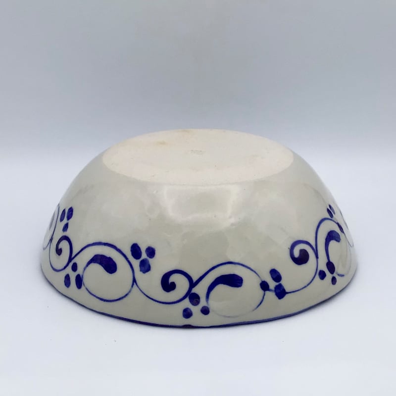 沖縄の陶器・やちむん】 眞正陶房 サラダボウル 唐草 コバルト | 沖縄