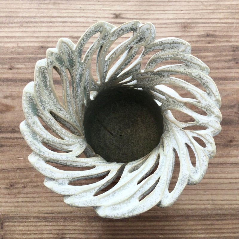 沖縄の陶器・やちむん】 新里竜子 南端ポタリー 花器C | 沖縄のうつわ