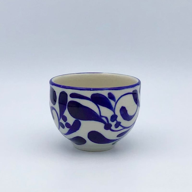 沖縄の陶器・やちむん】 眞正陶房 小鉢 唐草 コバルト | 沖縄の