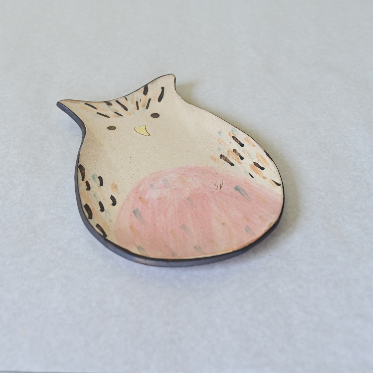 沖縄の陶器・やちむん】 土の種 ミミズク皿 | 沖縄のうつわ、やちむん