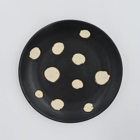 【沖縄の陶器・やちむん】　陶factory509　モノクロ皿　ドット