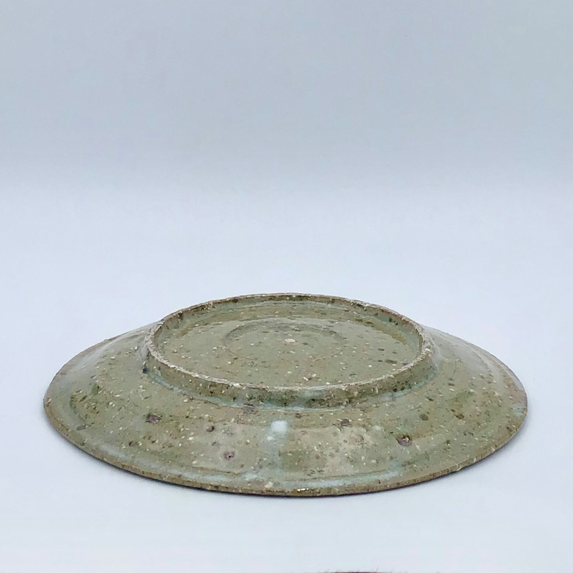 沖縄の陶器・やちむん】 金城宙矛 7寸灰釉皿 | 沖縄のうつわ、やちむん