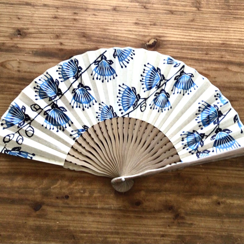 沖縄の手染め紅型】 KATACHIKI 月桃紙紅型扇子 サガリバナ | 沖縄の