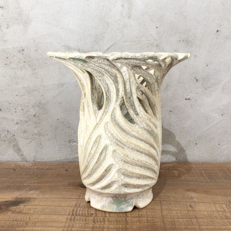 沖縄の陶器・やちむん】 新里竜子 南端ポタリー 花器C | 沖縄のうつわ