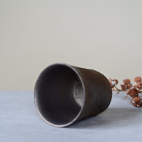 【沖縄の陶器・やちむん】しのぎフリーカップ　新里竜子