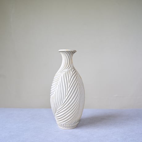 【沖縄の陶器・やちむん】しのぎ花器　新里竜子