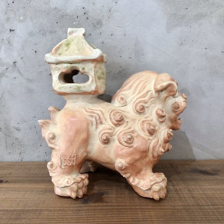 【沖縄の陶器・やちむん】　シーサー陶房大海　家付きシーサー