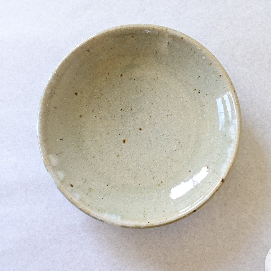 沖縄の陶器・やちむん】 金城宙矛 灰釉皿 | 沖縄のうつわ、やちむん