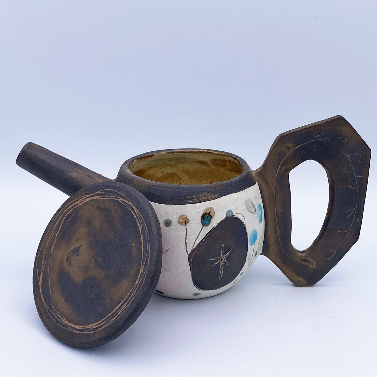 沖縄の陶器　ダチピン fit=scale-down,w=1200