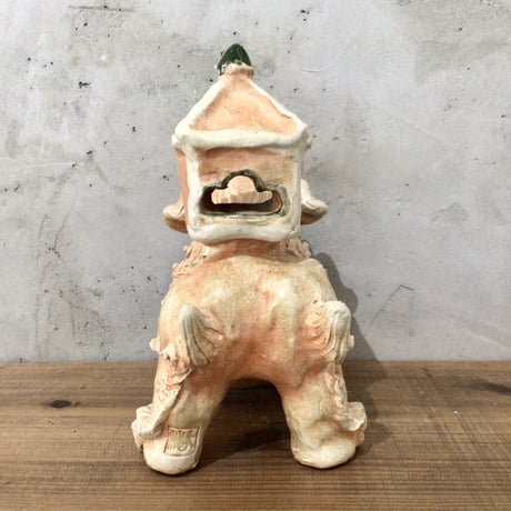 【沖縄の陶器・やちむん】　シーサー陶房大海　家付きシーサー