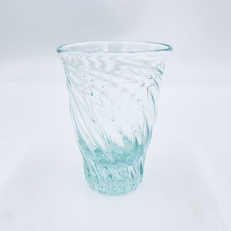 【沖縄の琉球ガラス】　白鴉再生硝子器製作所　レデューサーグラス　窓
