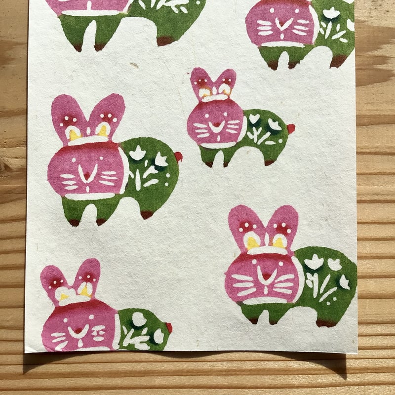 沖縄紅型 ピンク ピンク色の紅型（びんがた）布。大きい柄の沖縄柄綿生地。Made in