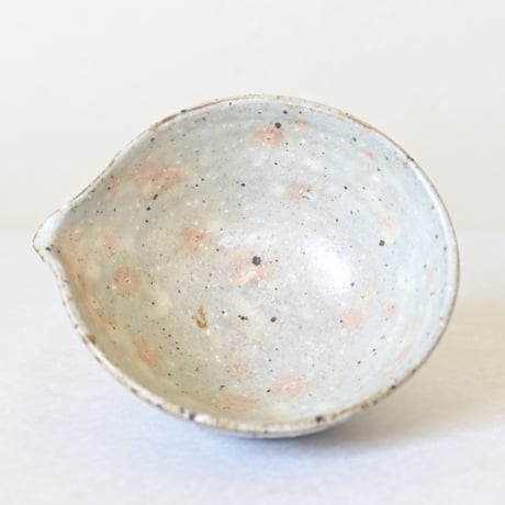 【沖縄の陶器・やちむん】　金城宙矛　粉引片口