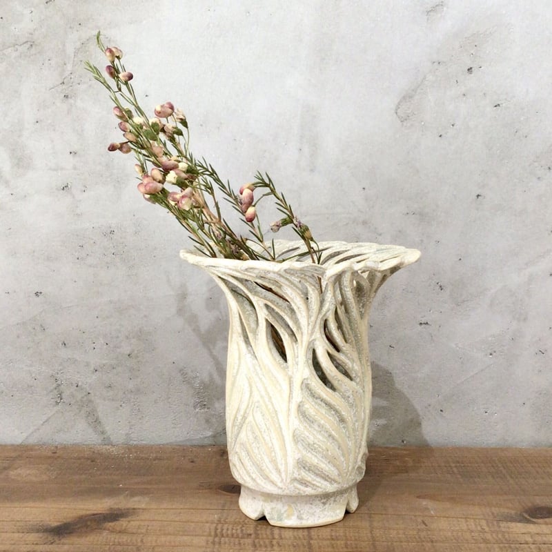 古琉球 花器 瓶子 輪線紋 沖縄やちむん 沖縄の陶器・やちむん】 新里竜子