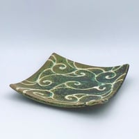 【眞正陶房】唐草四角皿　カーサーグリーン/ Okinawan Pottery Shinsei Toubou "KARAKUSA SQUARE PLATE Green "