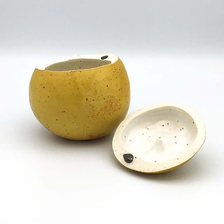 【沖縄の陶器・やちむん】　陶factory509　蓋つき小物入れ　梨