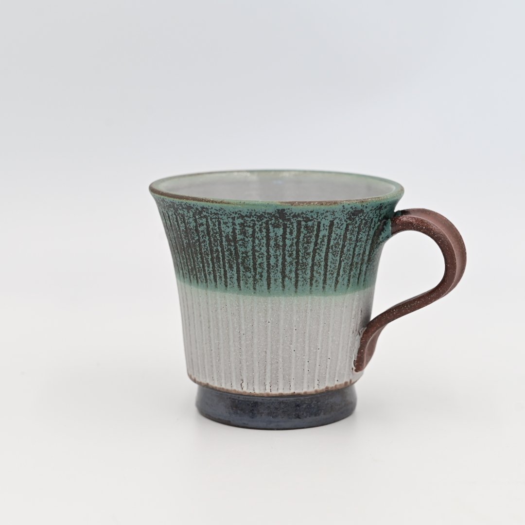 沖縄の陶器・やちむん】 工房ことりの しのぎコーヒーカップ 沖縄の陶器・やちむん】 工房ことりの しのぎコーヒーカップ