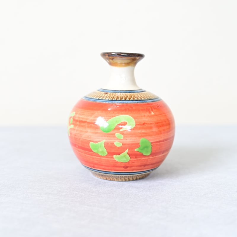 値下新品未使用【赤絵花紋花瓶 壺】琉球焼 小橋川陶器 沖縄 壺屋陶器 即購入 箱 Yahoo!オークション - 琉球 壺屋焼 小橋川清正 在銘 赤絵魚文 花瓶 高