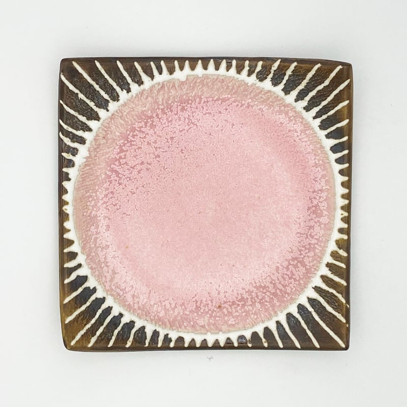 沖縄の陶器・やちむん】 眞正陶房 5寸 正方皿 マカロン ピンク | 沖縄