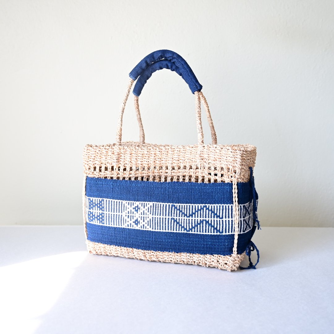 沖縄の琉球藍染織物】 花藍舎 月桃のカゴ手さげバッググーシ花織