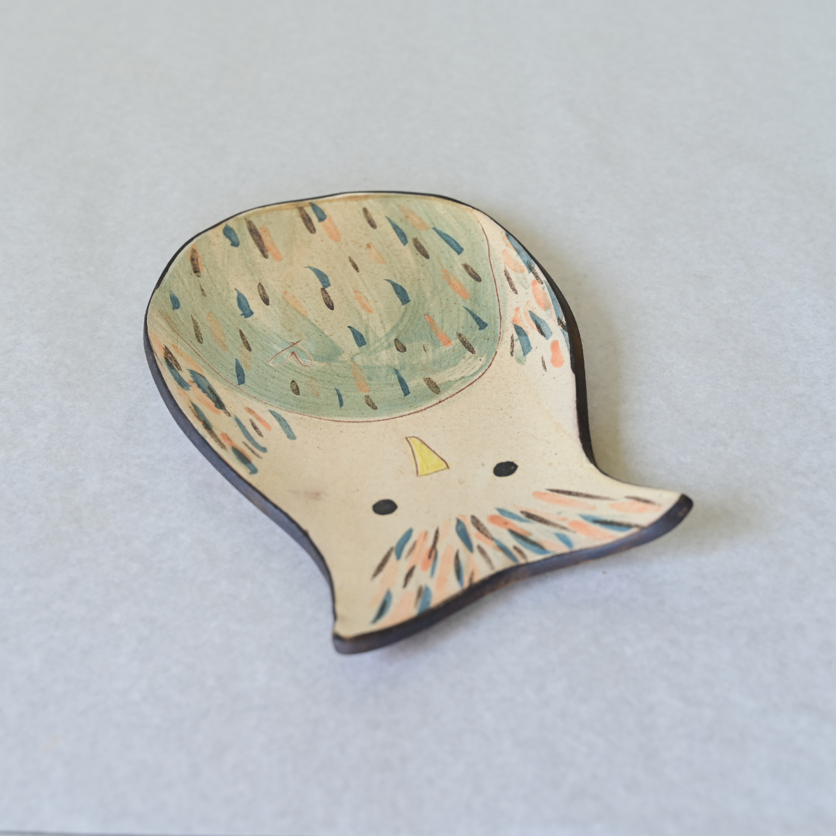 沖縄の陶器・やちむん】 土の種 ミミズク皿 | 沖縄のうつわ、やちむん