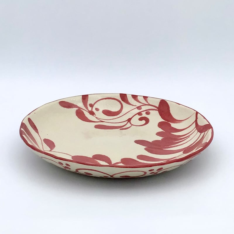 沖縄の陶器・やちむん】 眞正陶房 7寸皿 唐草 赤 | 沖縄のうつわ