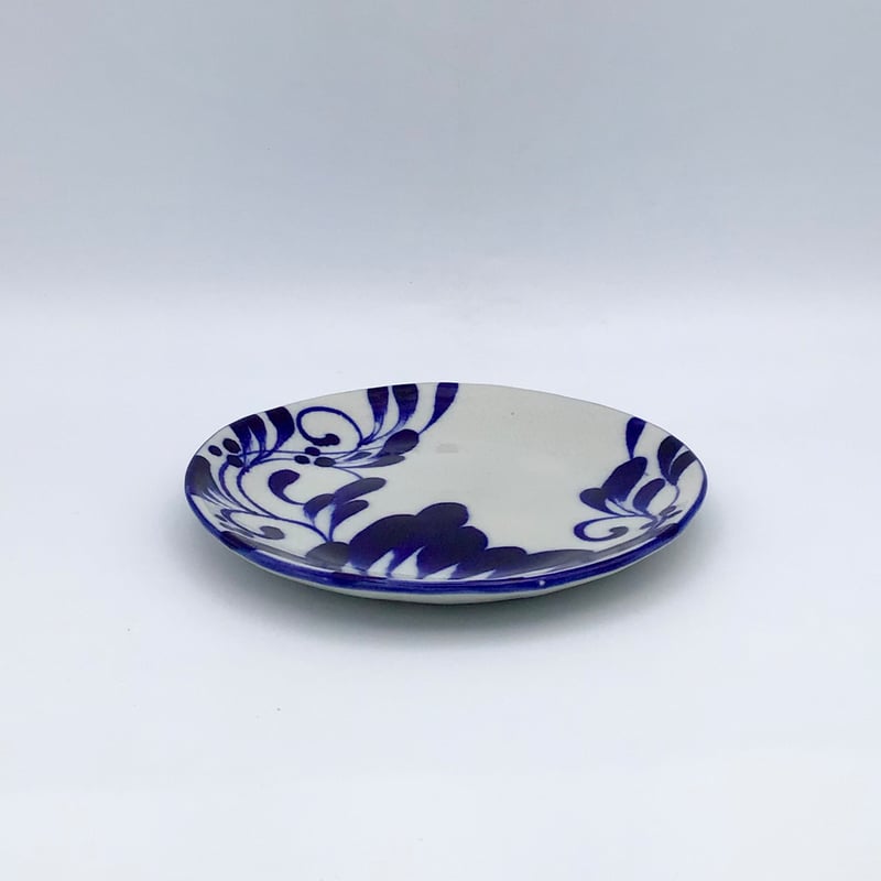 沖縄　やちむん　8.5寸リムプレート　唐草　谷野陶器所 沖縄 やちむん 8.5寸リムプレート 唐草 谷野陶器所