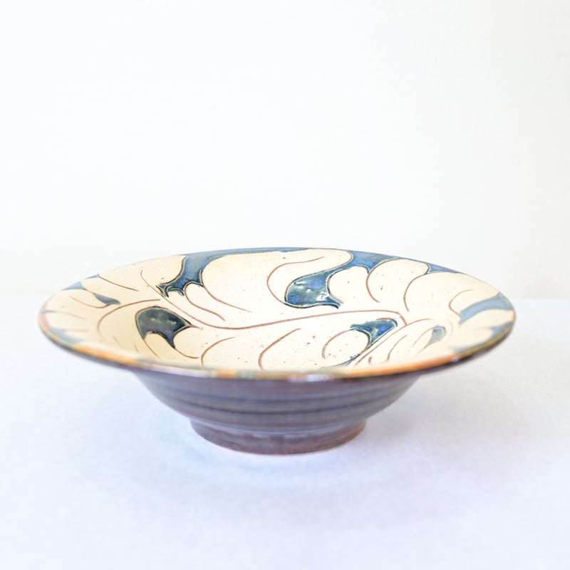 沖縄の器・やちむん・壺屋焼】 國場陶芸 赤絵 8寸皿 B | 沖縄のうつわ