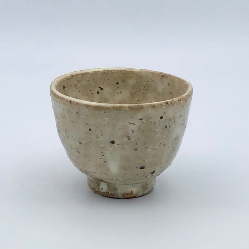 琉球湯呑み　沖縄　やちむん　金城一門？ 沖縄の陶器・やちむん】 金城宙矛 粉引湯呑み | 沖縄のうつわ