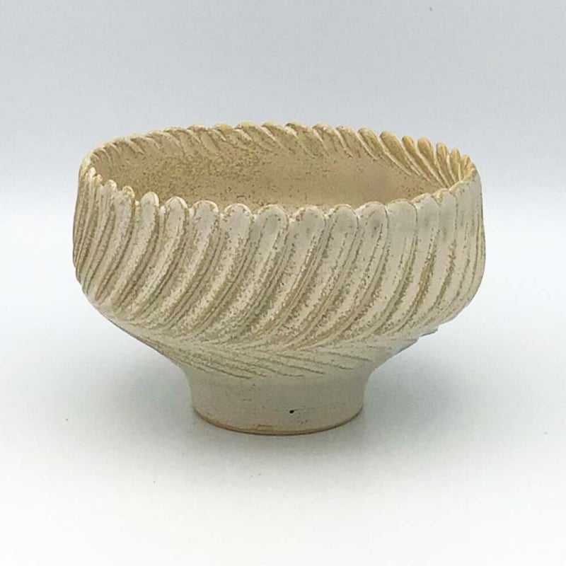 新里竜子 氏　RYUSEN WHITE 陶器鉢 新里竜子 氏 RYUSEN WHITE 陶器鉢